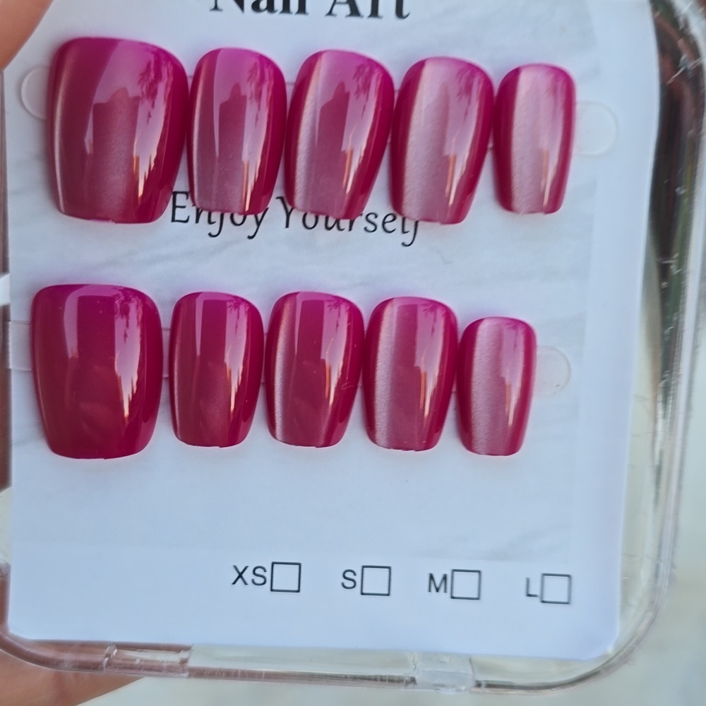 Handmade short square press on nails berry cat eye medium new